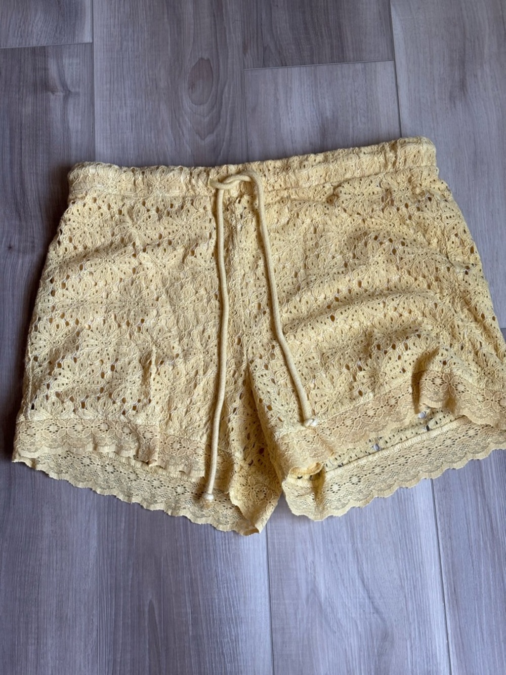 Yellow Crocheted Drawstring Shorts Size Large